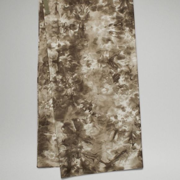 Nwt Lululemon custonlmizable snap scarf, olive, tie dye - Picture 5 of 5